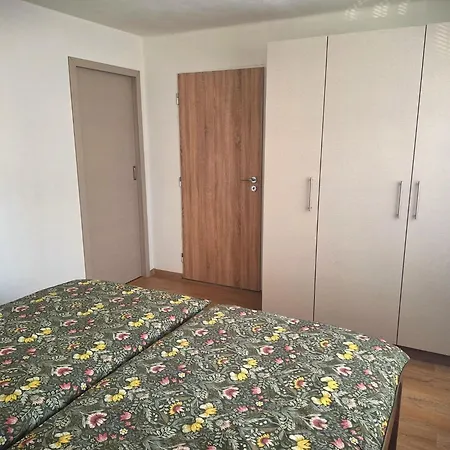 Safran Apartment Strba